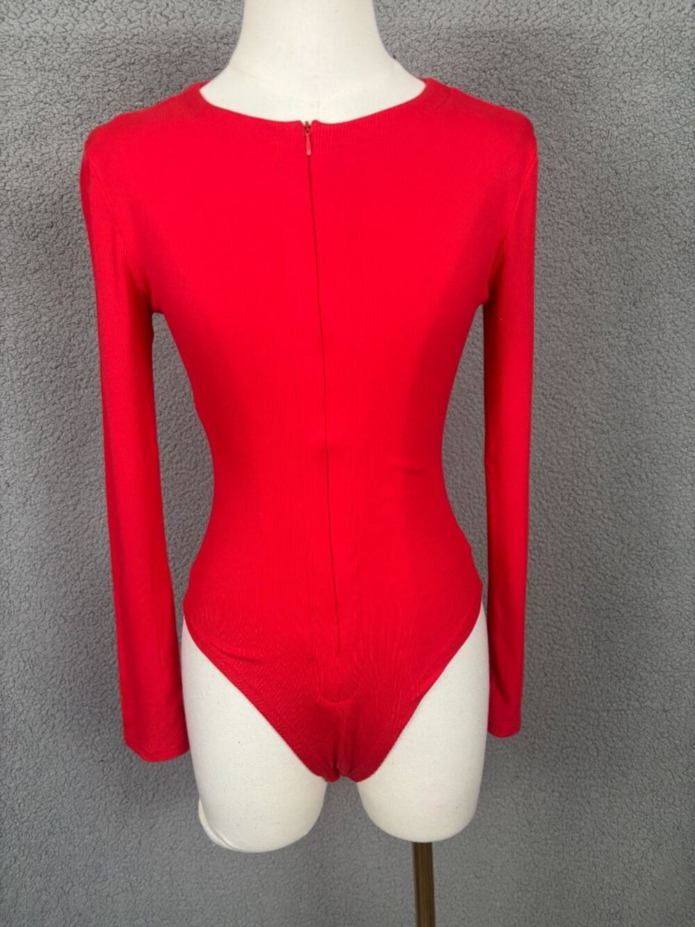 Women's Red Long-Sleeve Ribbed Bodysuit With Front Zipper Size Medium NWOT's.